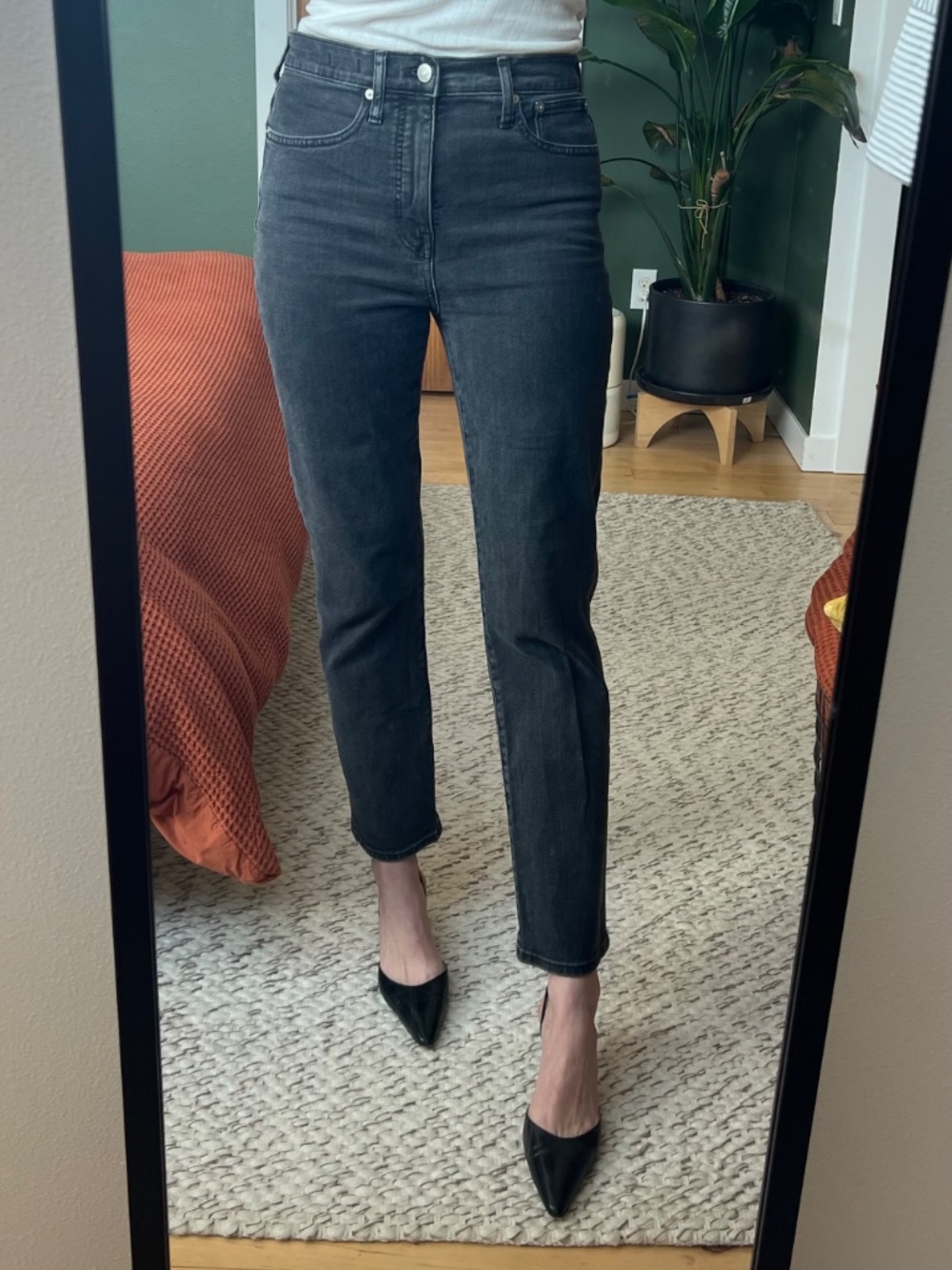 Madewell Classic Straight Jean - Black - Size 26T